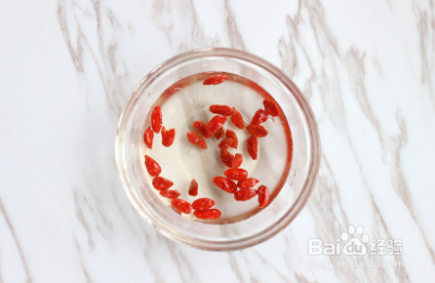 冬日暖心汤水木瓜炖梨怎么做？