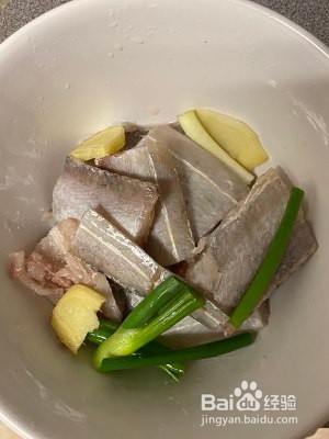 红烧带鱼的做法