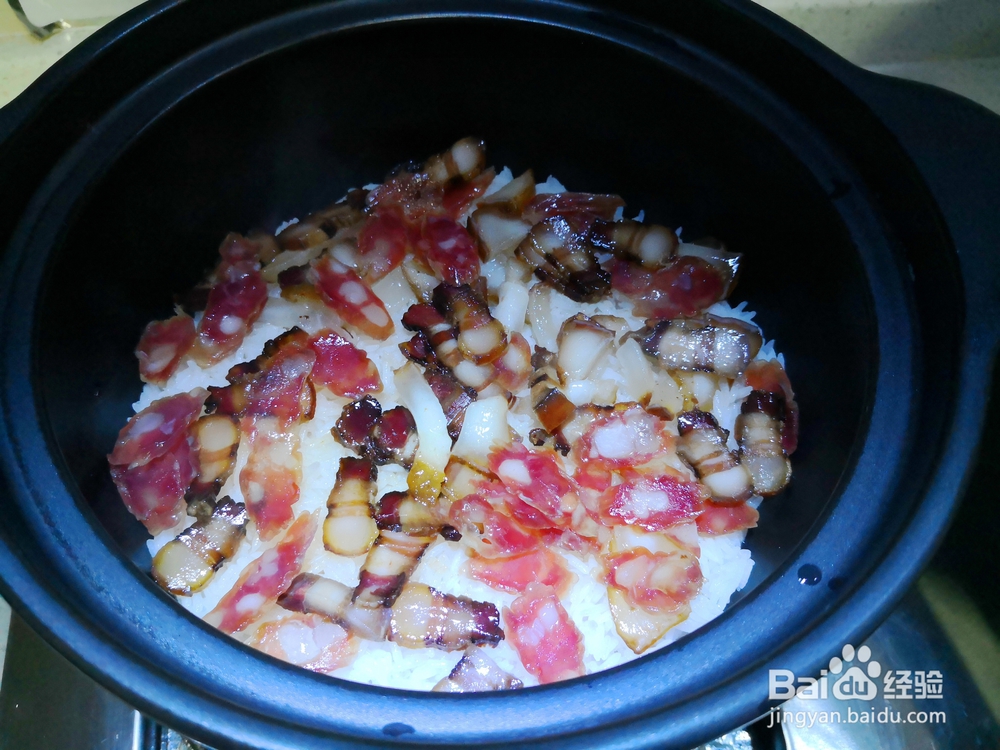 诱人的腊味煲仔饭