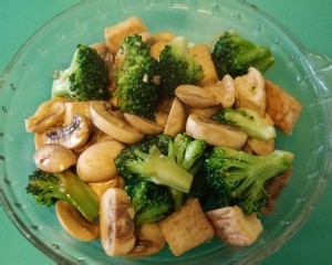 食补佳品(口菇豆腐西兰花)的做法