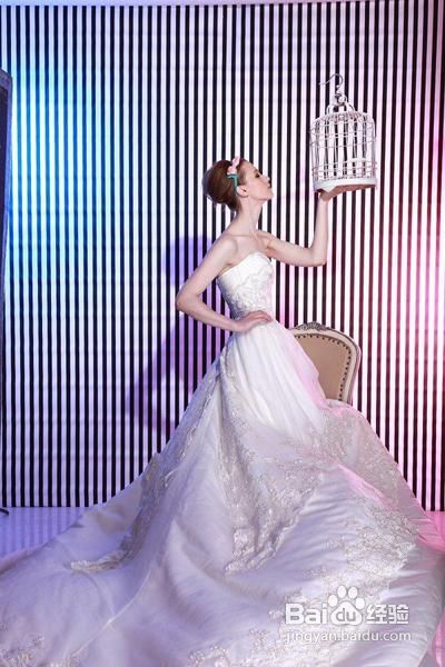怎样选购高质量婚纱