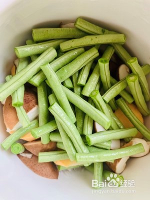 电饭煲焖饭免炒