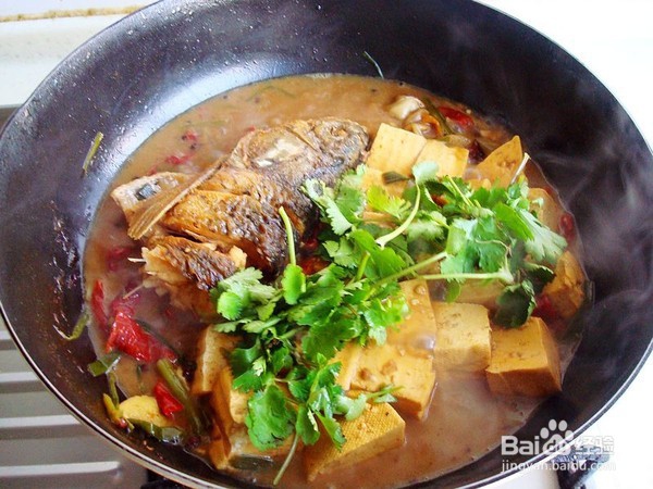 豆腐炖鱼头的做法