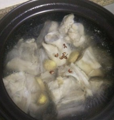 海带炖腊猪蹄的做法