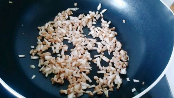 香菇土豆肉酱拌面
