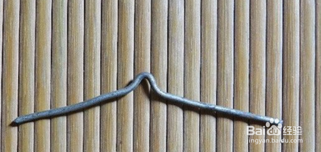 瓶子钓鱼制作方法