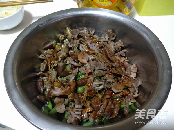 鸡胗拌豆角的做法