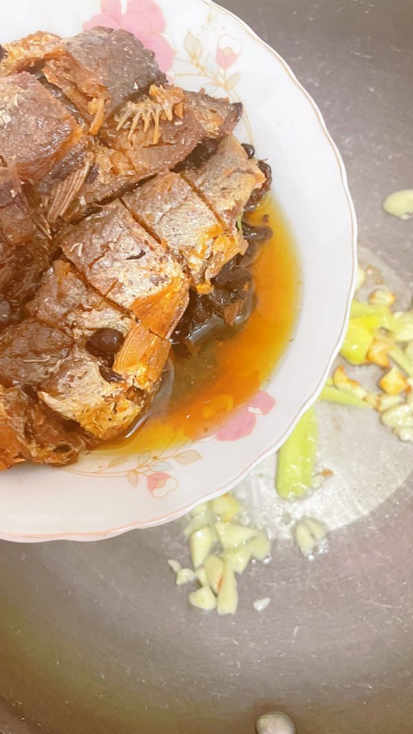 豆豉鲮鱼炒苦瓜