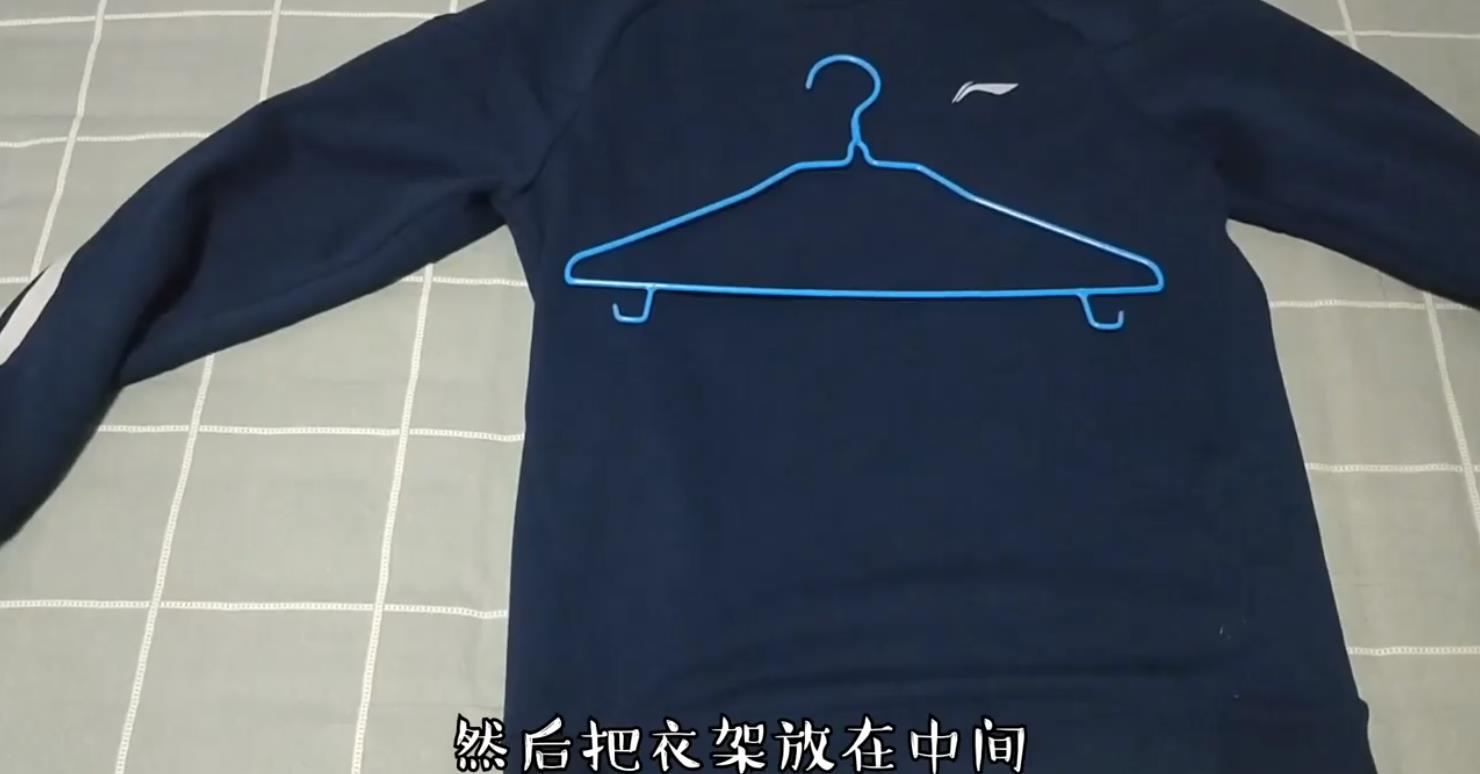 怎样挂毛衣不会变形