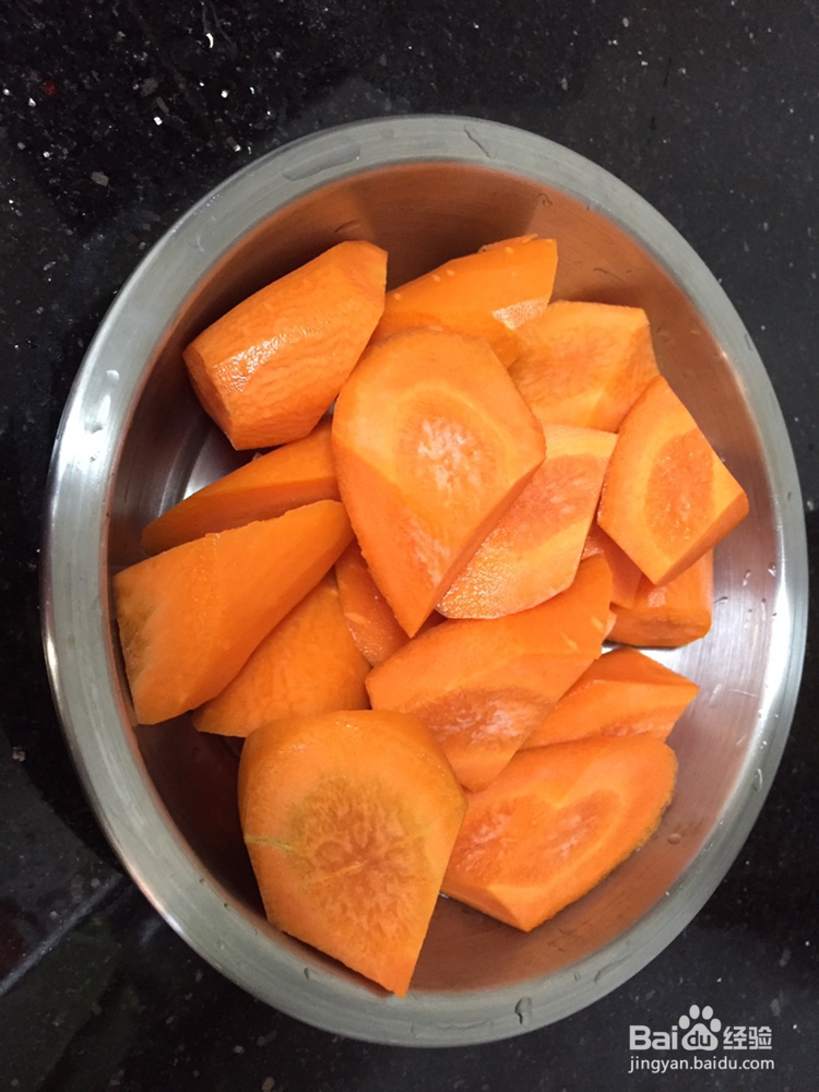 大厨教程之-奶白色牛骨胡萝卜汤!