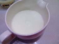 教大家青花瓷碗老北京奶酪的做法
