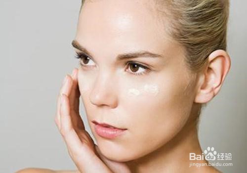 怎么去除和预防脸上的黑头