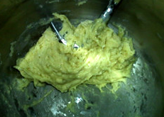 调理肉松面包的做法