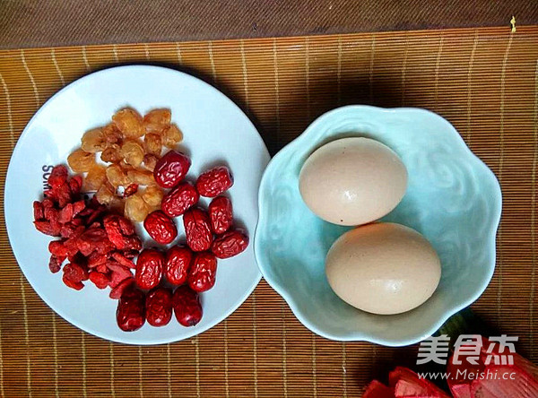 红枣圆肉煮鸡蛋