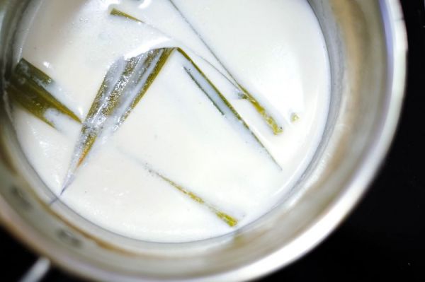 椰奶香兰黑米布丁