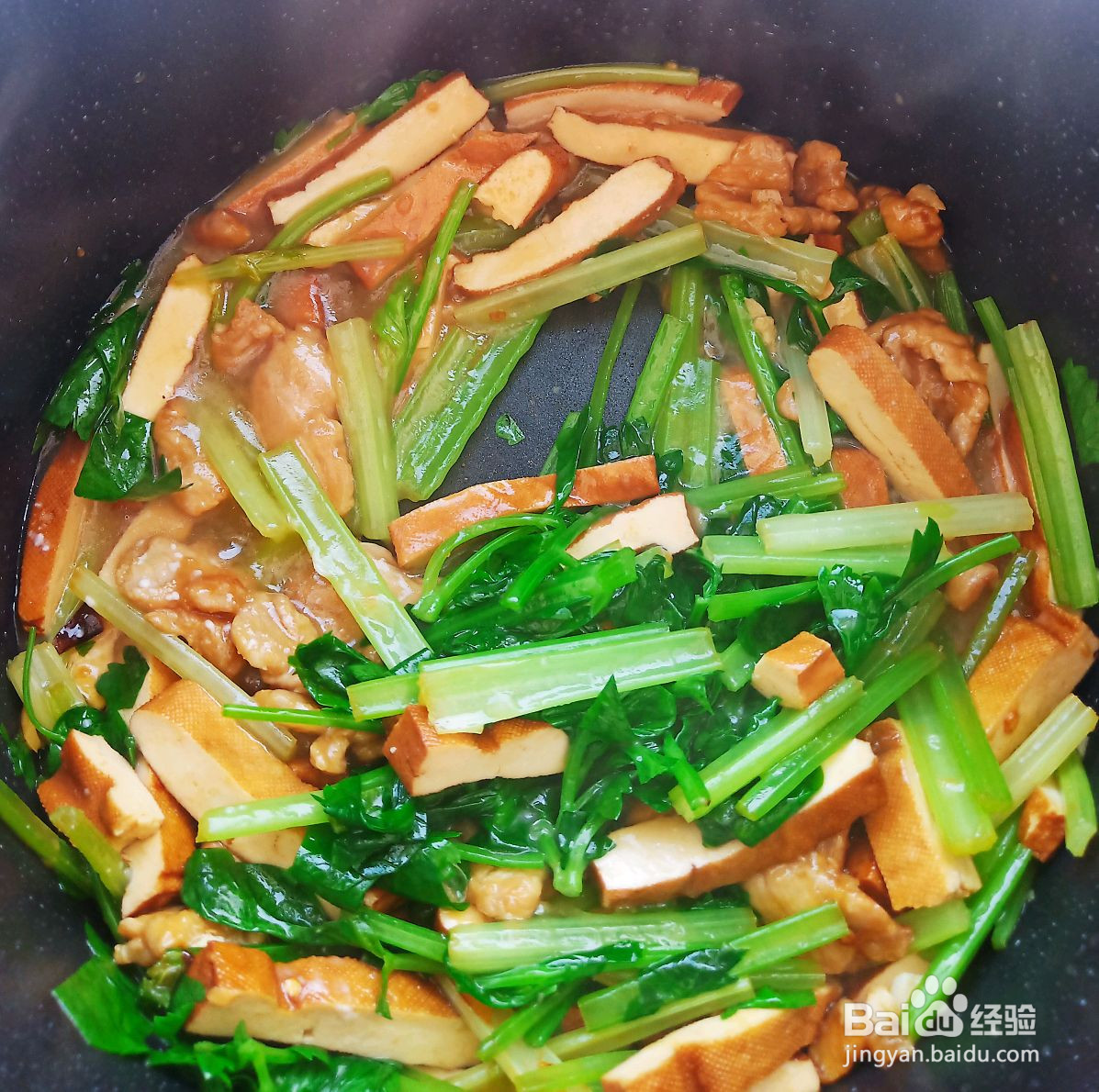 芹菜炒香干的做法