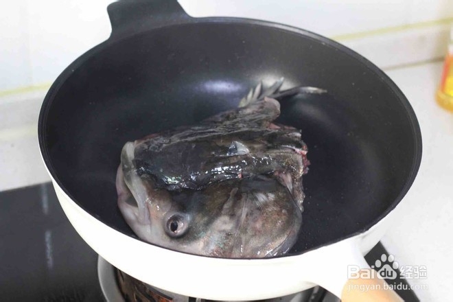 教你做鱼头豆腐汤