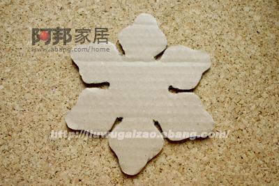 怎样用旧纸箱板做圣诞雪花