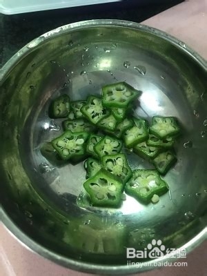 食补养生宝宝辅食秋葵鸡蛋卷的做法