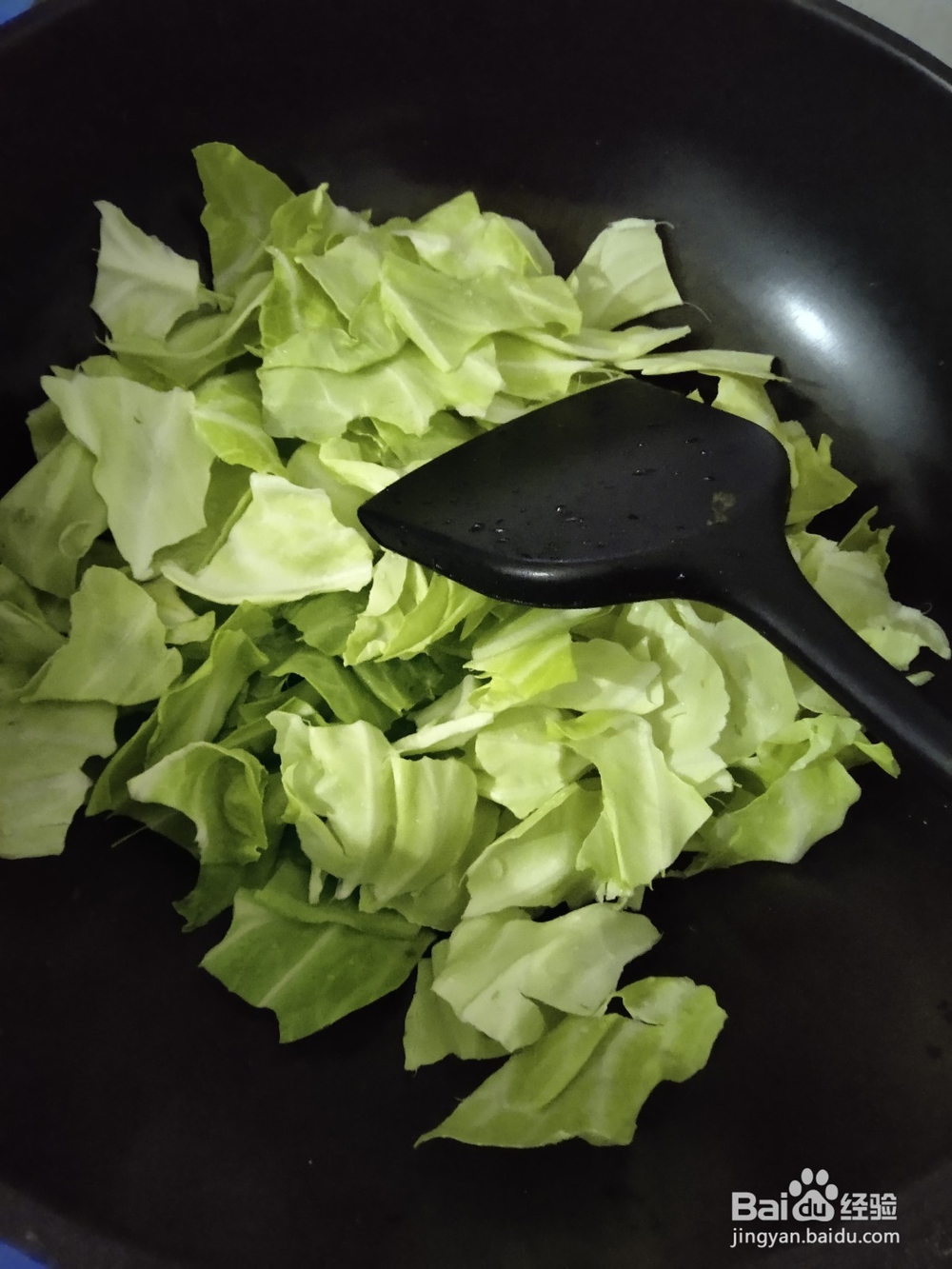 无油手撕包心菜炒年糕