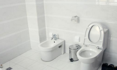 如何打造一个安全又美貌的卫生间？