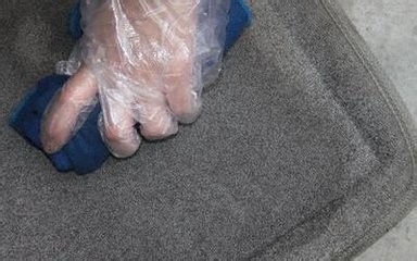 汽车清洗地毯技巧