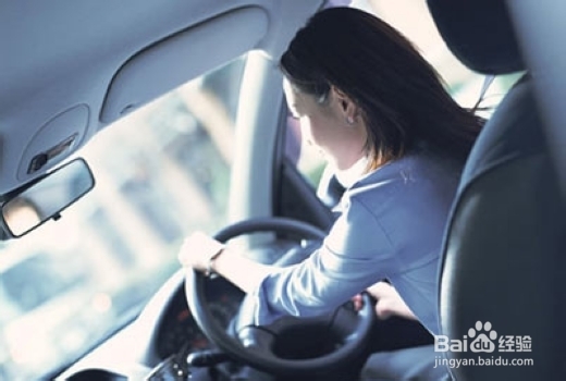 汽车怎样驾驶比较安全？