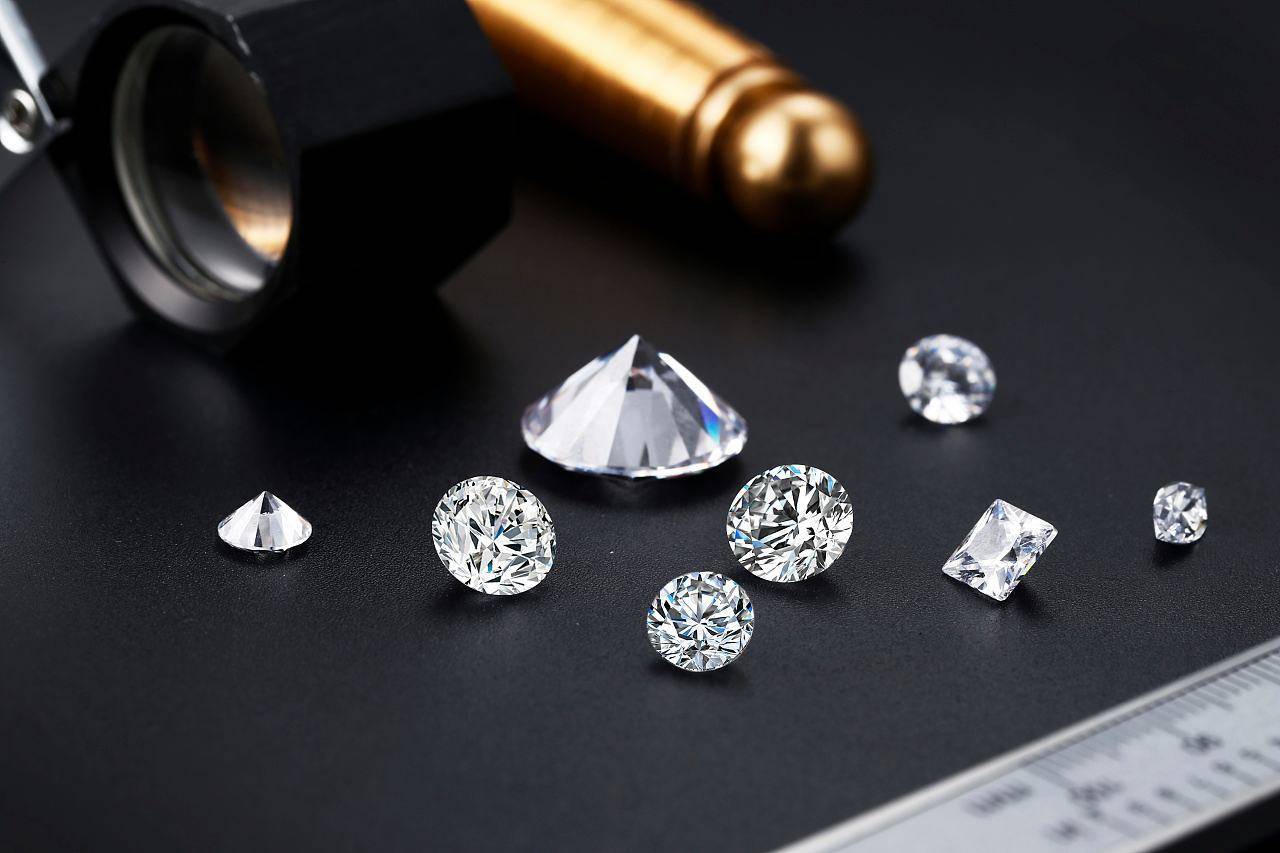 买裸钻更省钱？裸钻值得买吗？