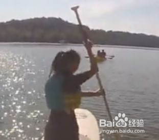 单人皮划艇怎么控制方向