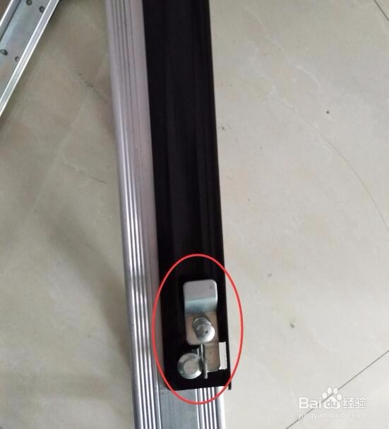 如何正确打开使用人字梯