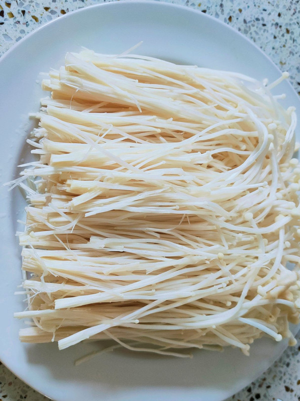 蒜蓉辣酱金针菇