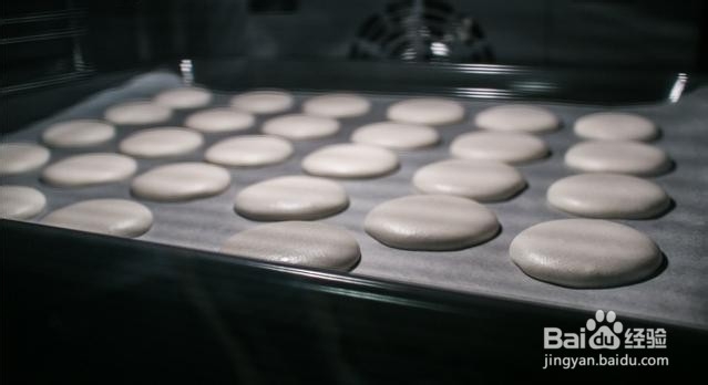 在家如何做美味的马卡龙。