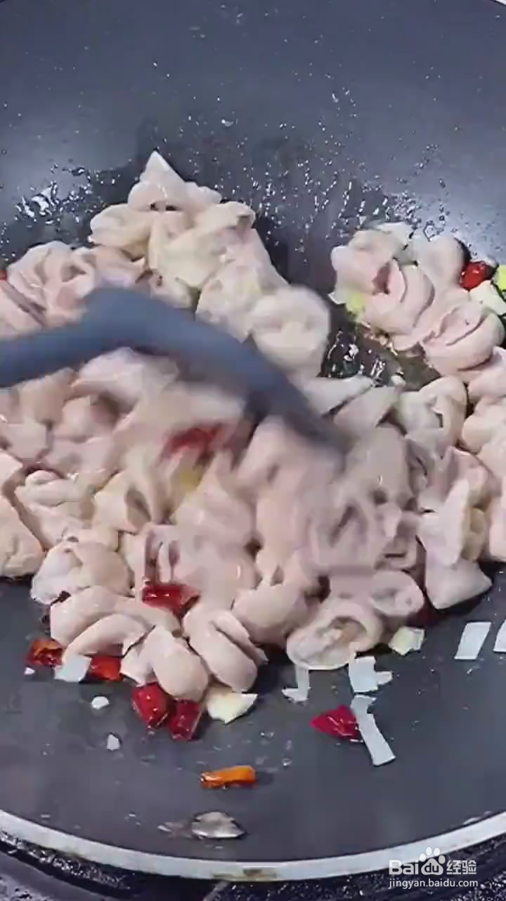 如何制作尖椒肥肠