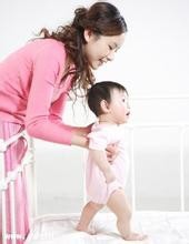 宝宝多大适合学习走路，应该注意什么？