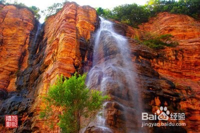 飞流直下三千尺这首诗运用了什么修辞方法