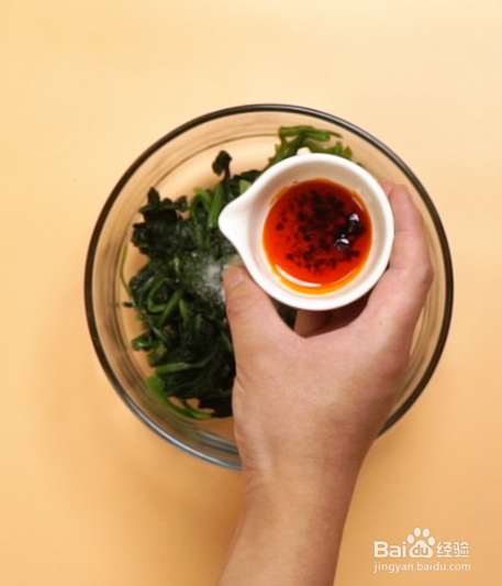 果仁菠菜如何制作