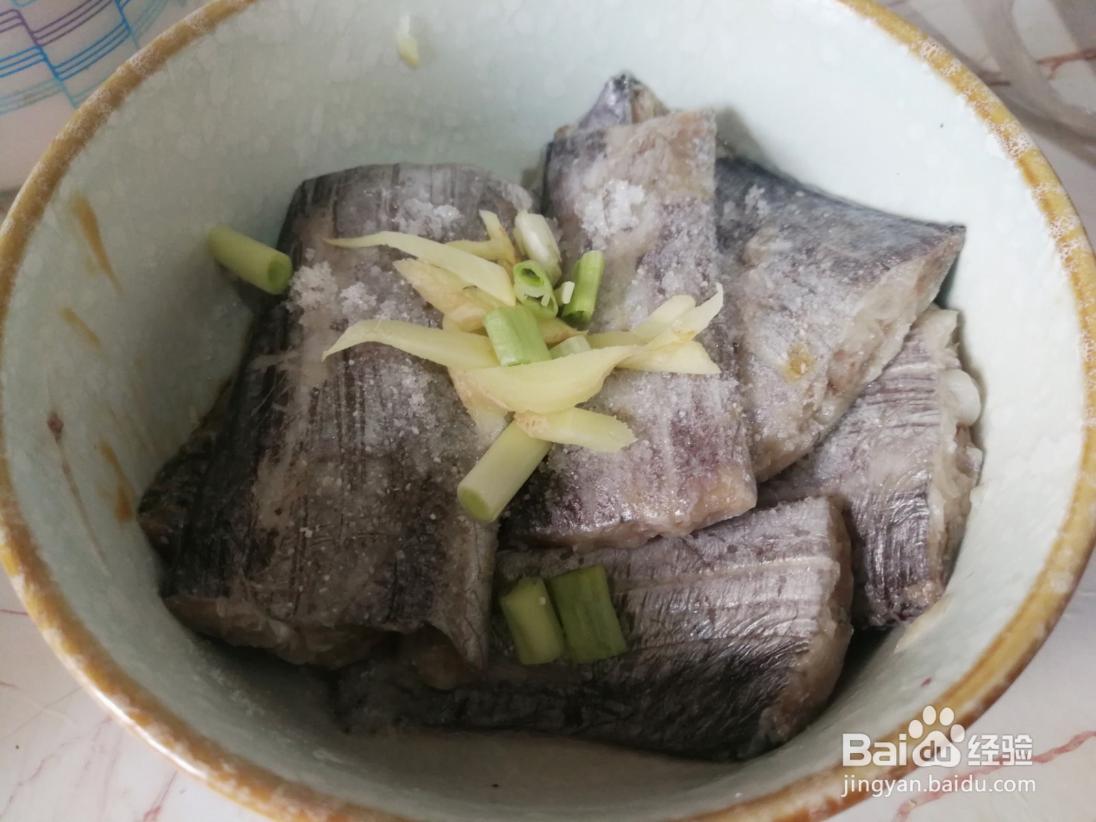 煎刀鱼怎么做不粘锅