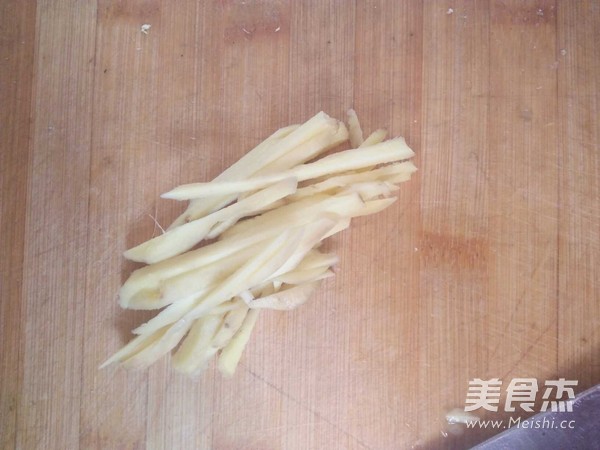 土豆炖鸡翅根