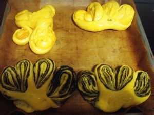 蝴蝶扇形蛋黄面包