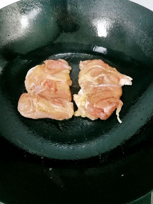 黑椒鸡腿海苔包饭