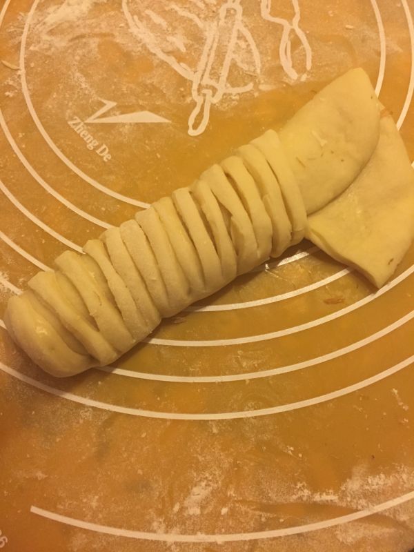 毛毛虫肉松面包