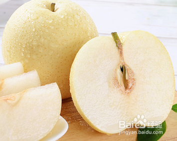 银耳杏仁雪梨汤