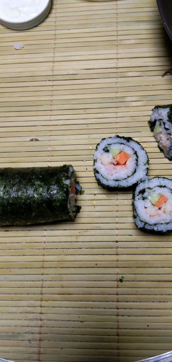 金枪鱼寿司手卷