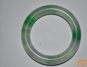 翡翠镯子什么样的最好