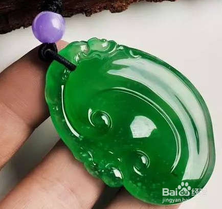 硬汉胡军一家人都爱翡翠，读懂这些你也会爱上它