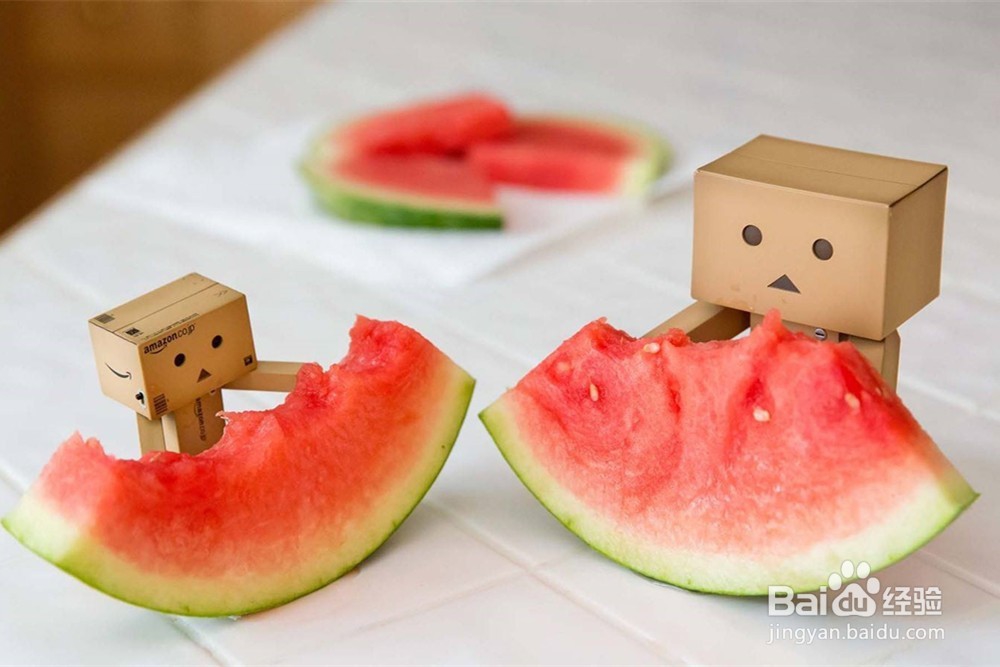 西瓜不能用勺子挖着吃 西瓜为什么不能挖着吃
