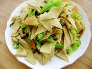 尖椒干豆腐怎么做
