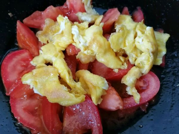 西红柿鸡蛋拌面