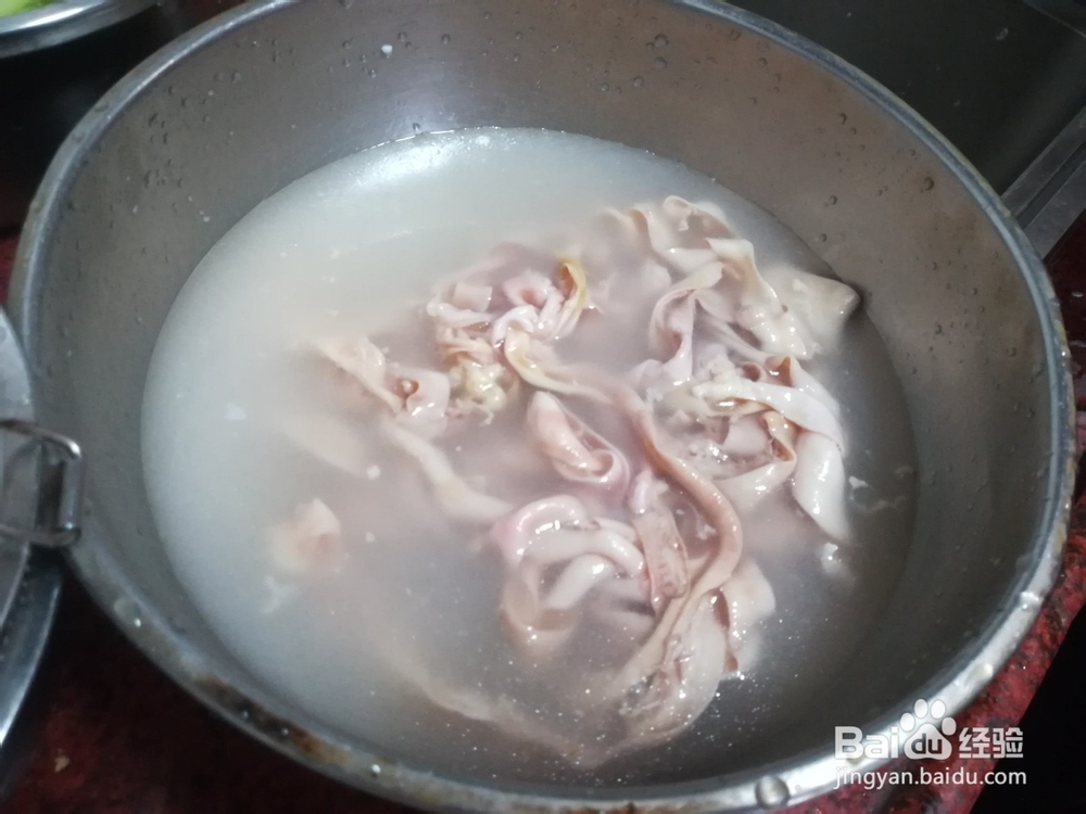 香芹炒鸭肠的步骤