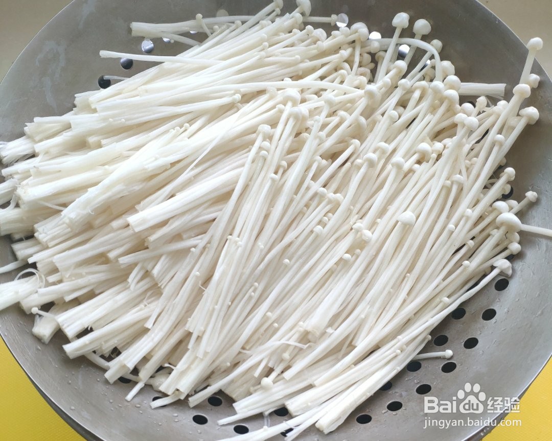 如何制作蒜香金针菇?